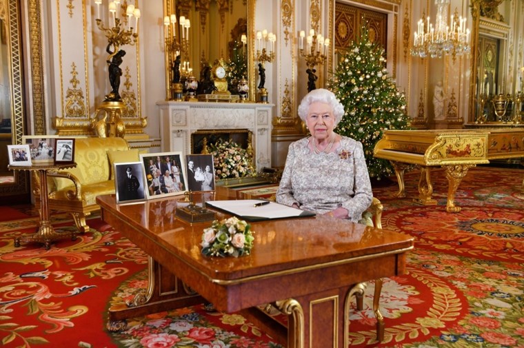 Елизабет II Коледа