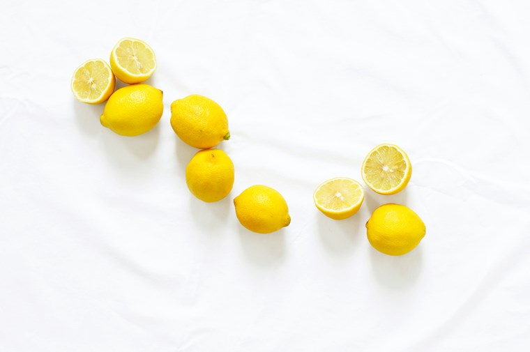 Междупразничен детокс с лимони
