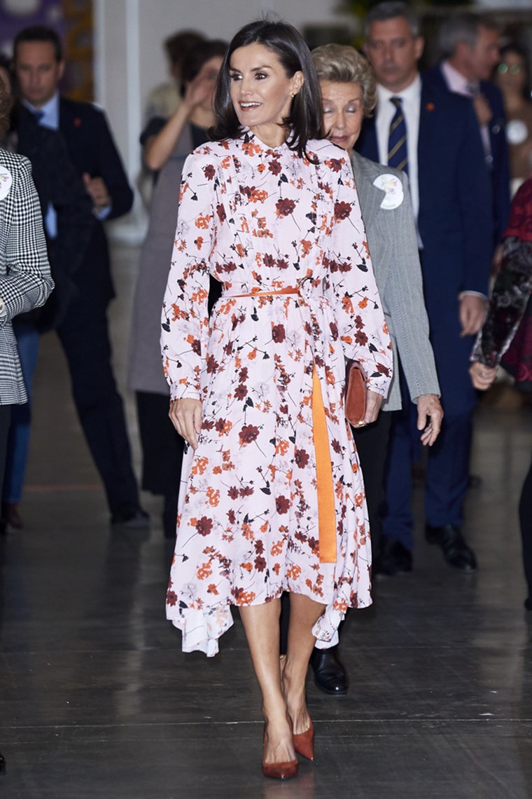 Вечно лято: кралица Летисия в рокля на Hugo Boss