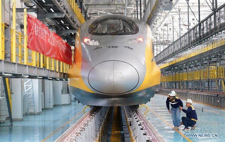 Китай пуска първата безпилотна железопътна линия