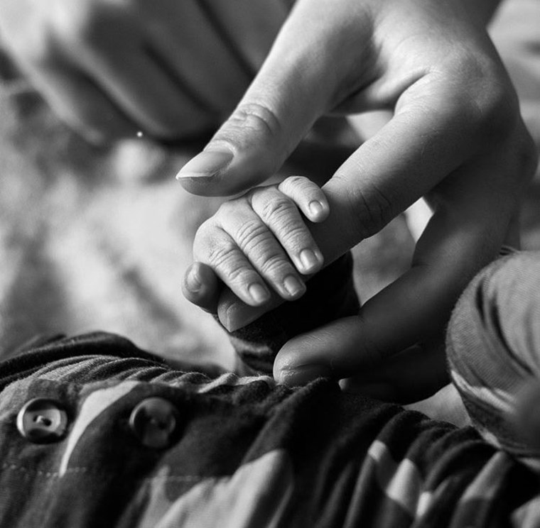 Ашли Греъм за майчинството: "Вдигнете ръка, ако не знаехте, че ще сменяте и собствените си памперси"