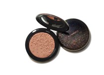 Компактна пудра Opalescent Powder от колекция Starring You на M.A.C.