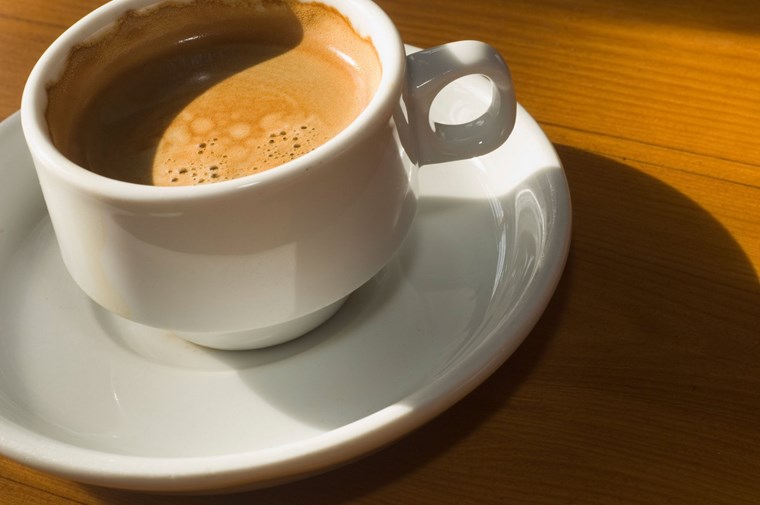 Дехидратира ли ни кафето?