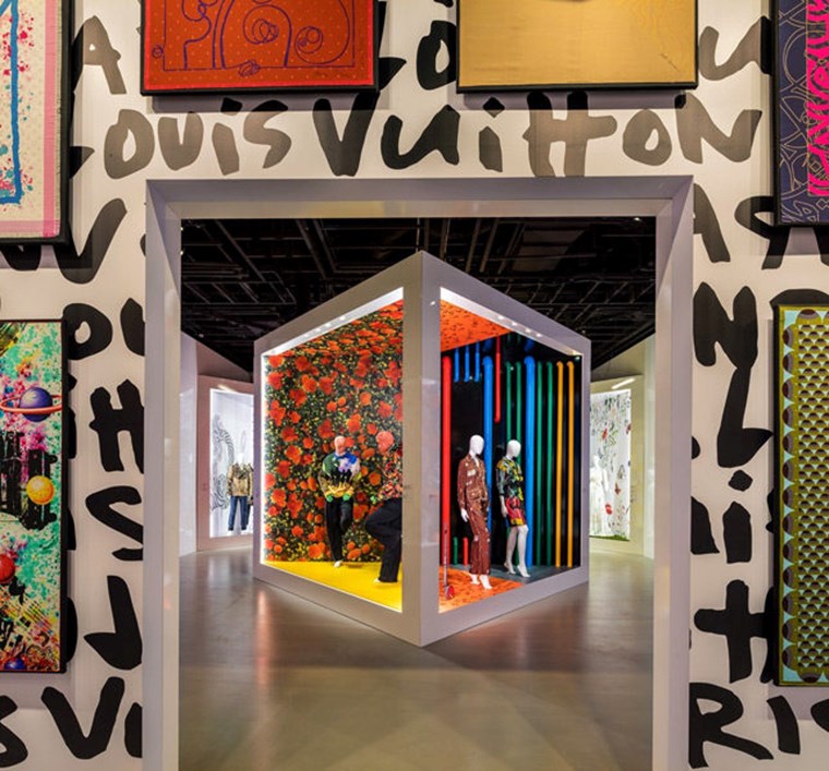 Louis Vuitton показва всичките си творчески колаборации в Лос Анджелис