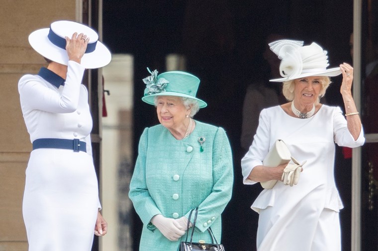 Не, кралица Елизабет II не планира абдикация
