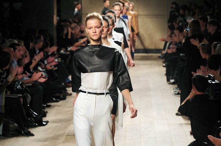Фийби Файло се завръща със собствен моден бранд