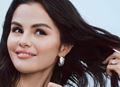 Селена Гомес представи новата кампания на Rare Beauty