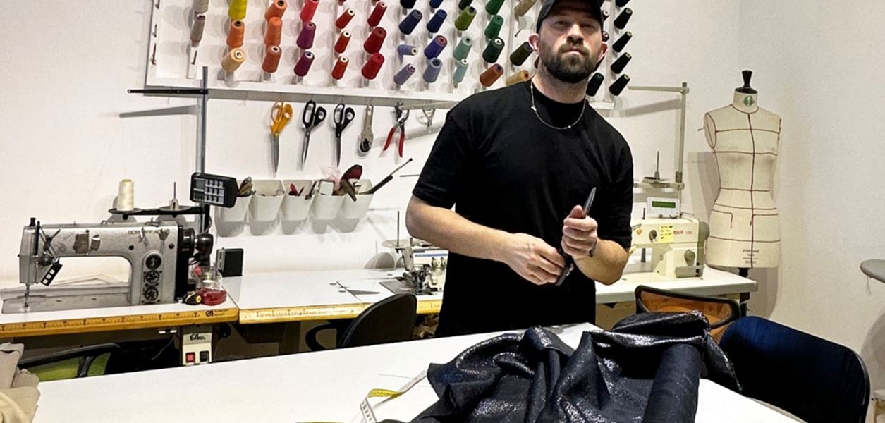 Дизайнерът Николай Божилов ни покани в новия си творчески дом