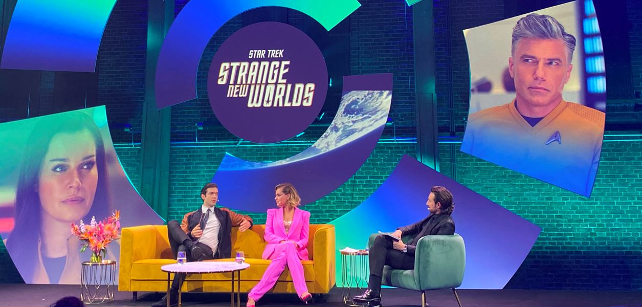 Дами и господа, It&#39;s (Sky) Showtime