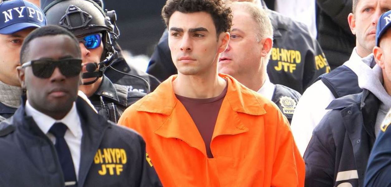 &quot;Кой е Луиджи Манджоне?&quot; - въпросът, на който най-сетне получаваме отговор