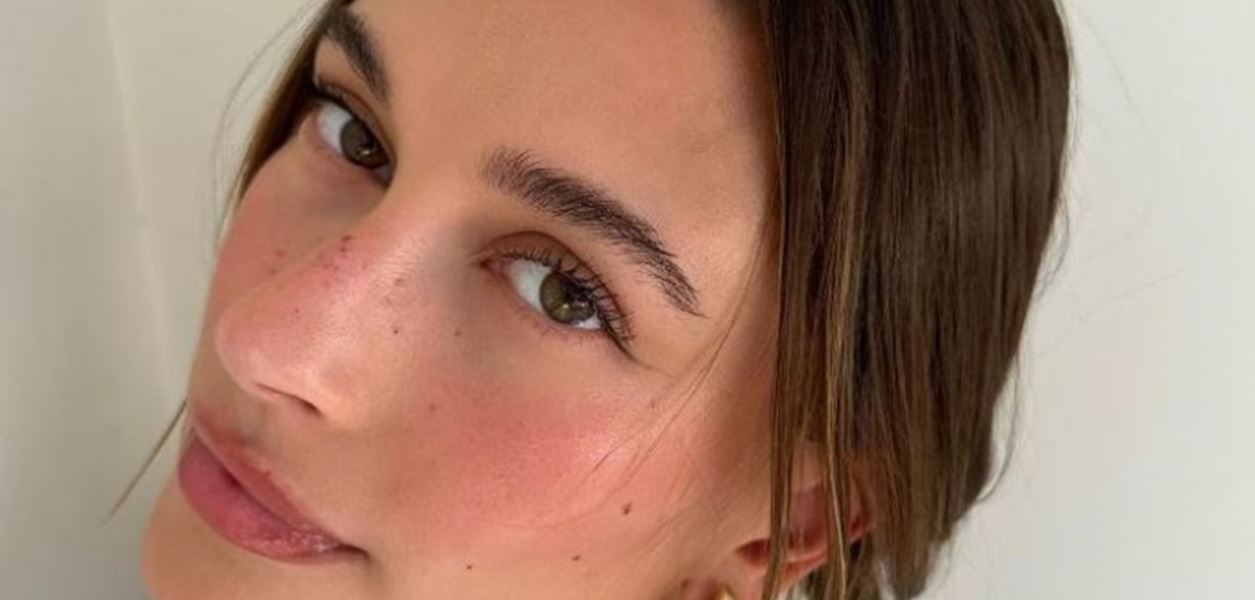 Как да постигнем ягодовия грим на Хейли Бийбър