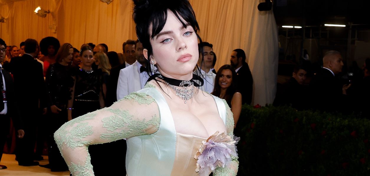 Били Айлиш вече не се срамува от тялото си