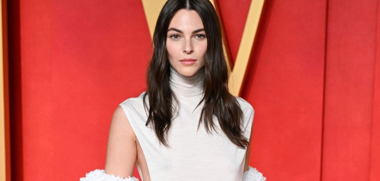 Гаджето на Леонардо ди Каприо в обятията на Тео Джеймс