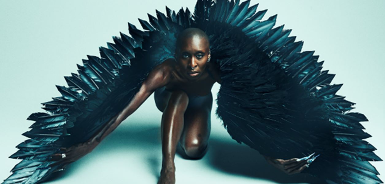 Синтия Ериво представя новия си сингъл &quot;Replay&quot; преди Оскарите