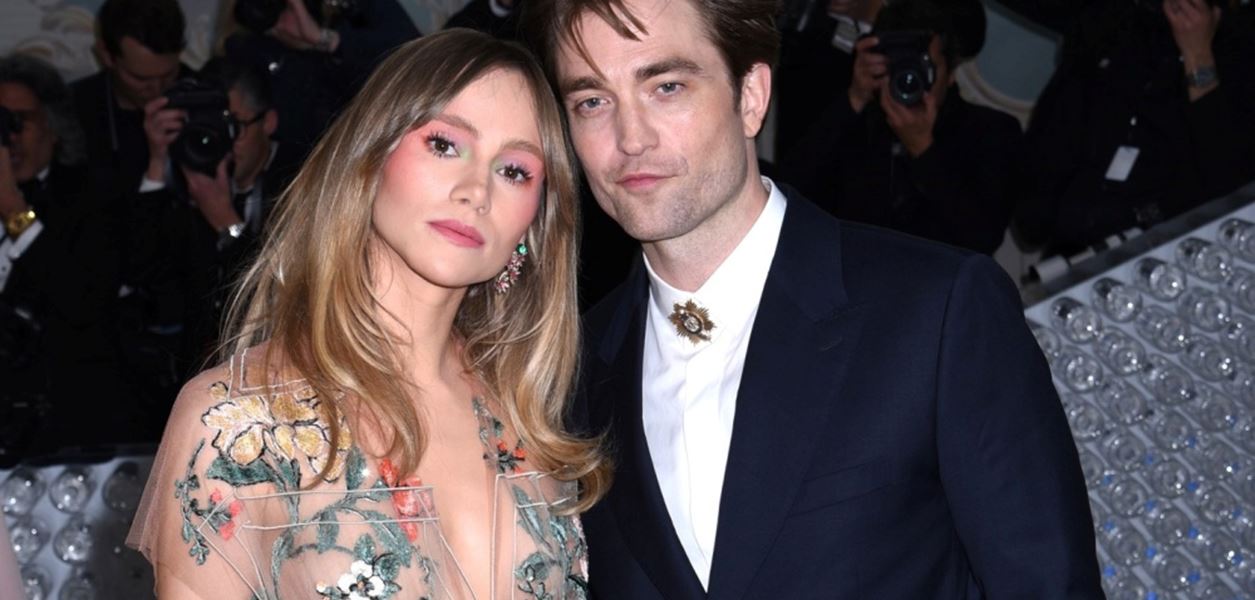 Суки Уотърхаус показа новороденото си бебе