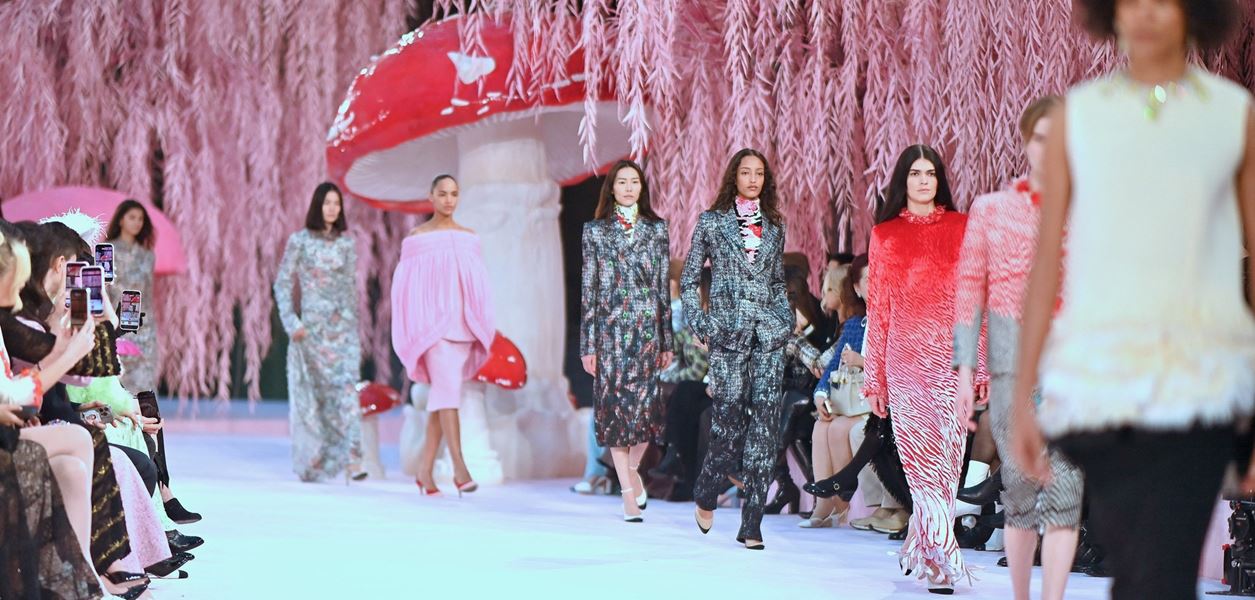 Приказната колекция на Матю Блази и Chanel