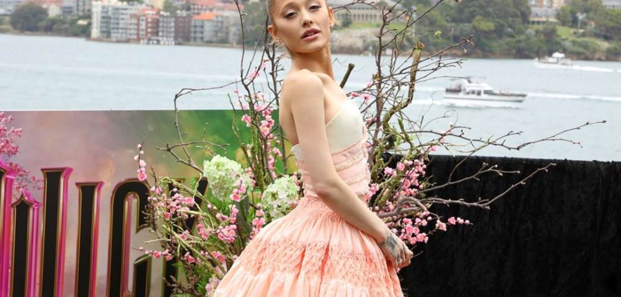 Ариана Гранде и Итън Слейтър дебютираха като двойка