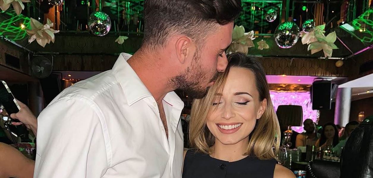 Антоанет Пепе се омъжи