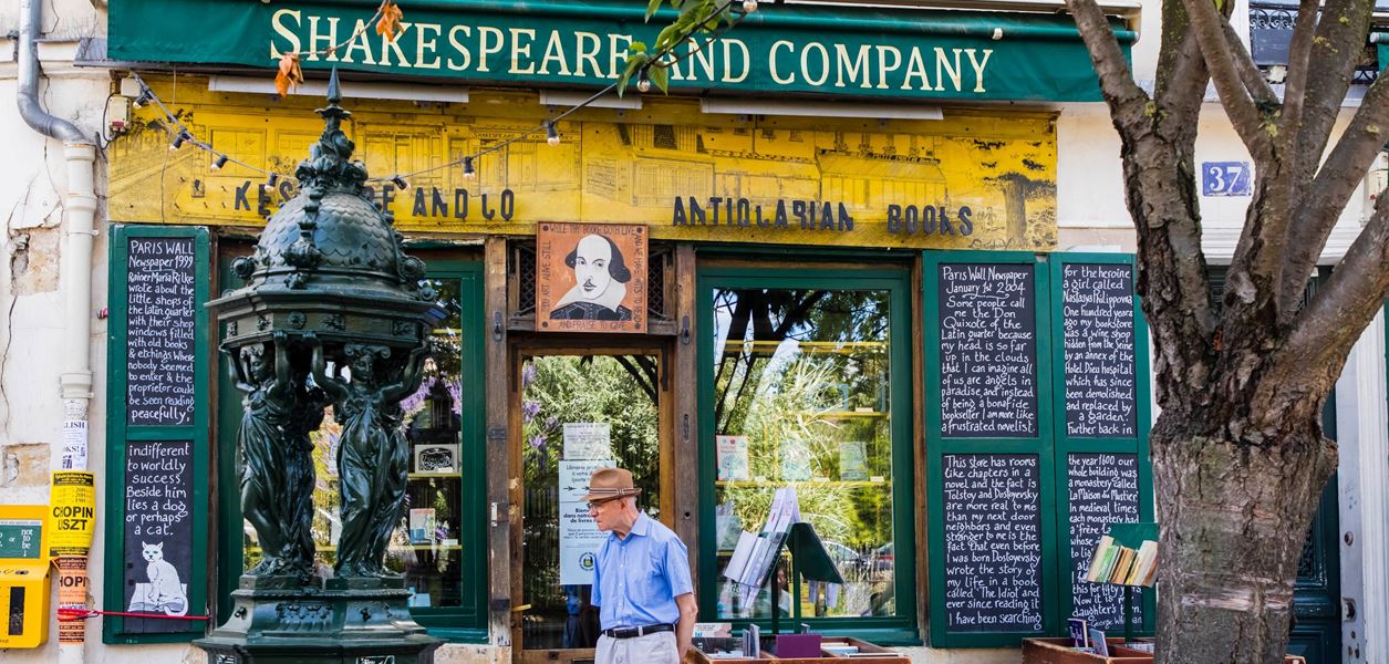 Отваряме вратите на най-легендарната книжарница в Париж