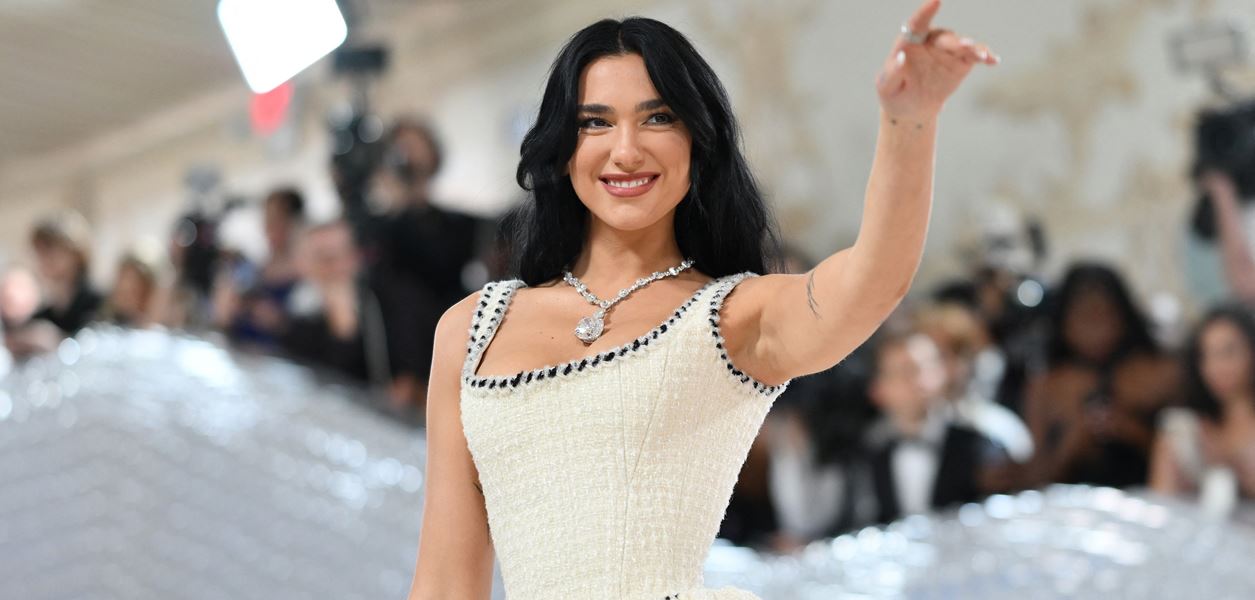 Диамантите на Дуа Липа струват повече от 10 милиона долара