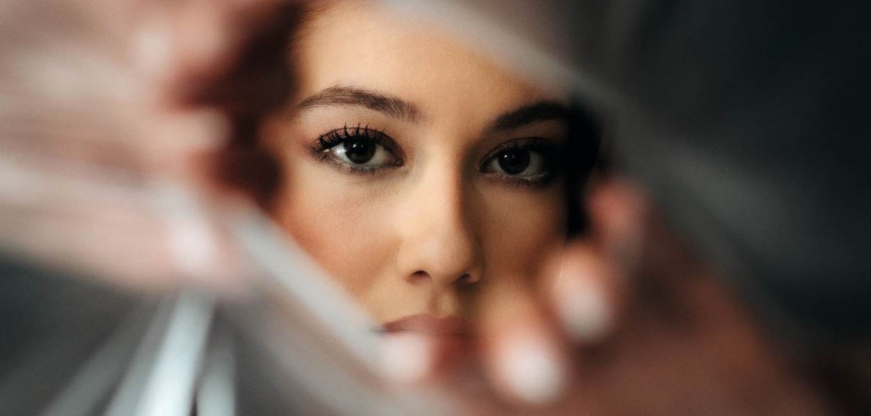 PRЕSSIE пише саундтрака на своето порастване и той звучи вълнуващо