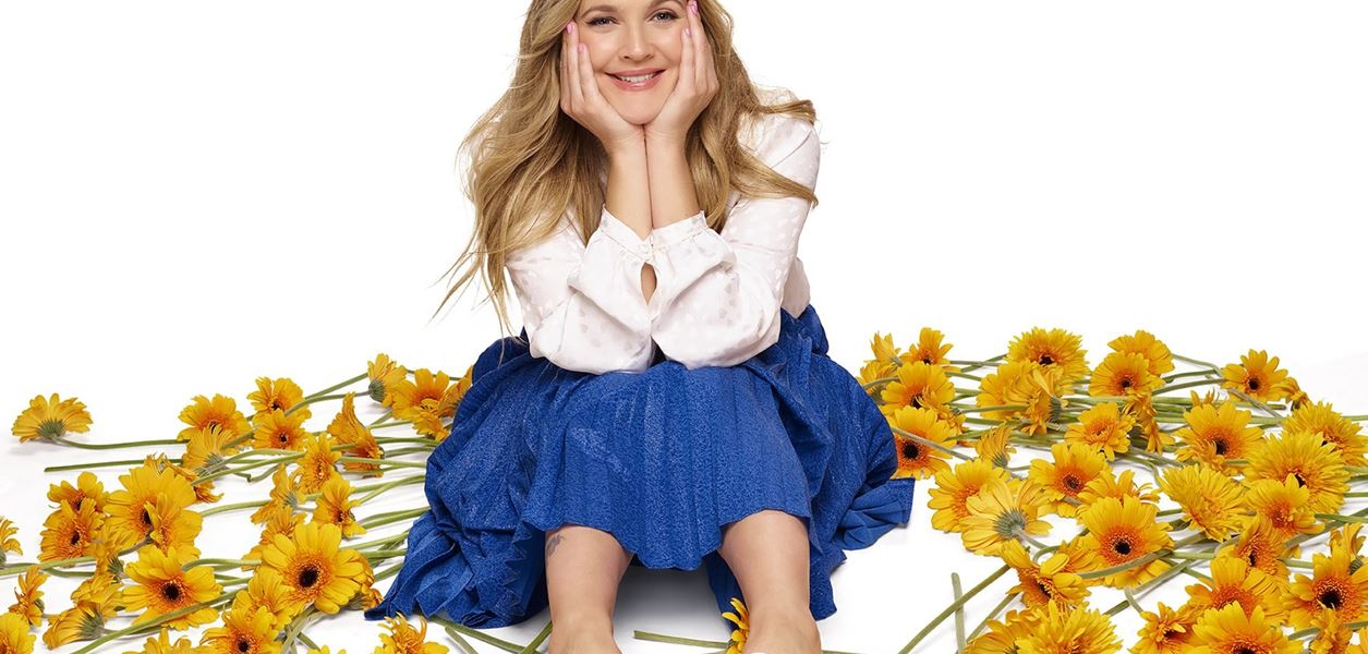 Да, Дрю Баримор също обича да ходи гола през уикенда