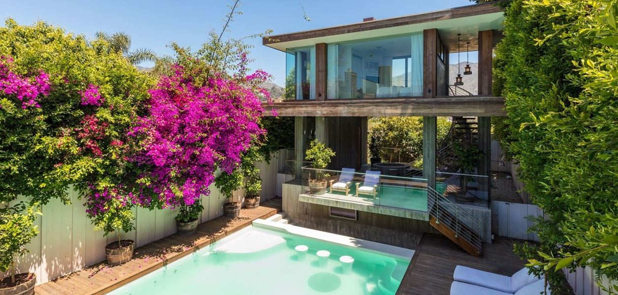 Домът на Памела Андерсън се продава, искаме го ВЕДНАГА