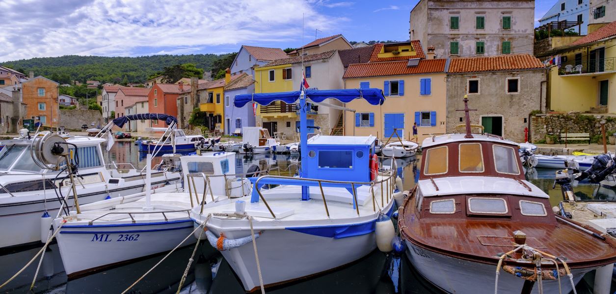 Остров Лошин: ароматният рай на Адриатика