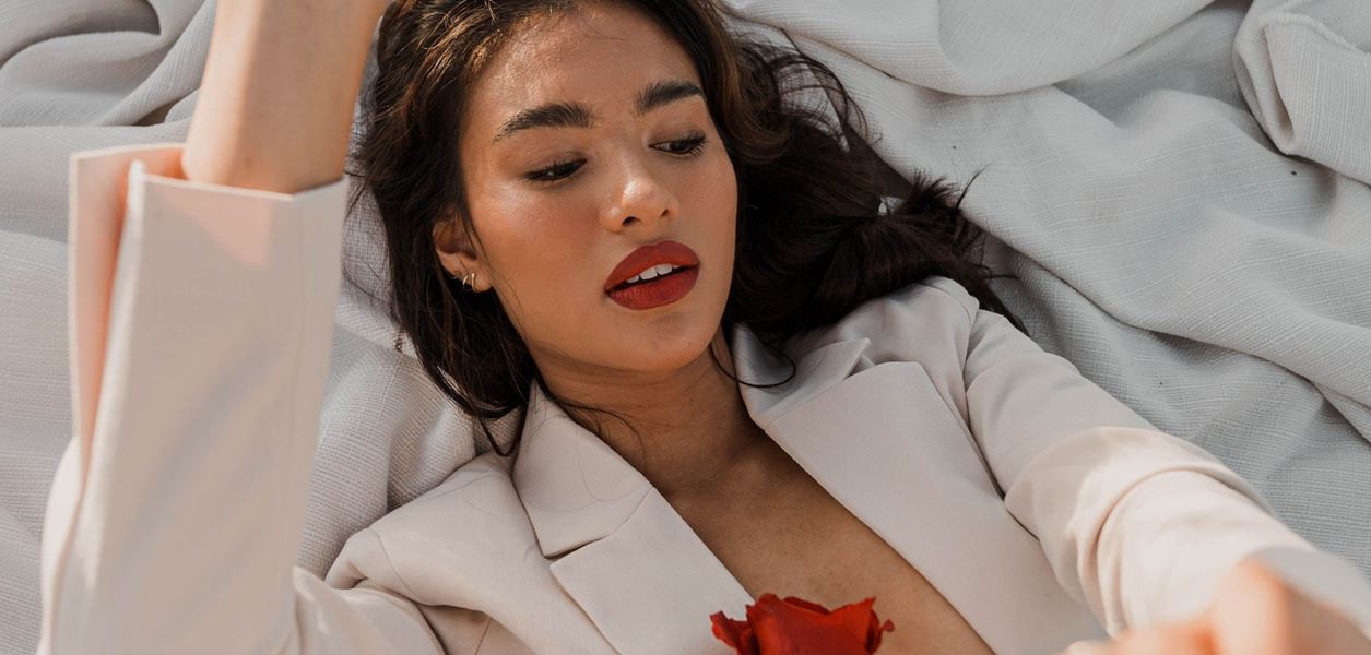 Всичко, което трябва да знаете за балансирането на мазната кожа