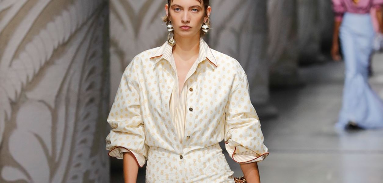 Мръсната коса е новият хит на пролет 2024