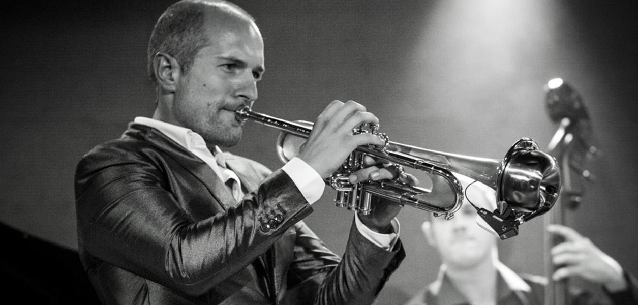 Боби Вълчев доказва, че музиката лекува