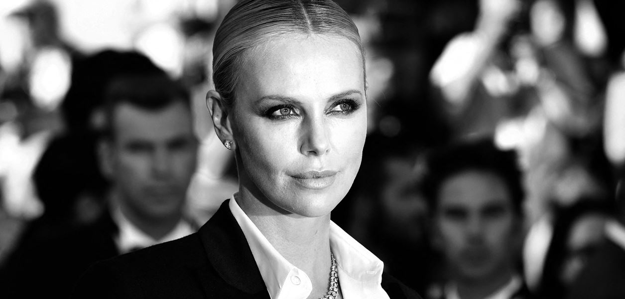 Чарлийз Терон се наслаждава да е необвързана