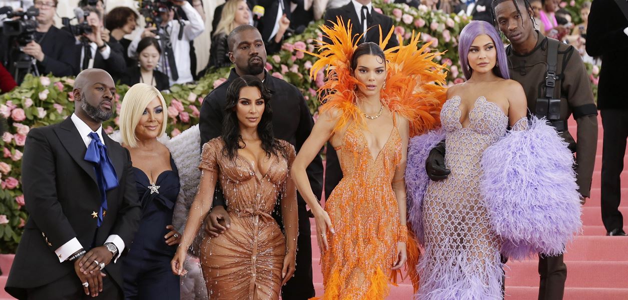 Всичко, което знаем за новото риалити на сестрите Кардашиян