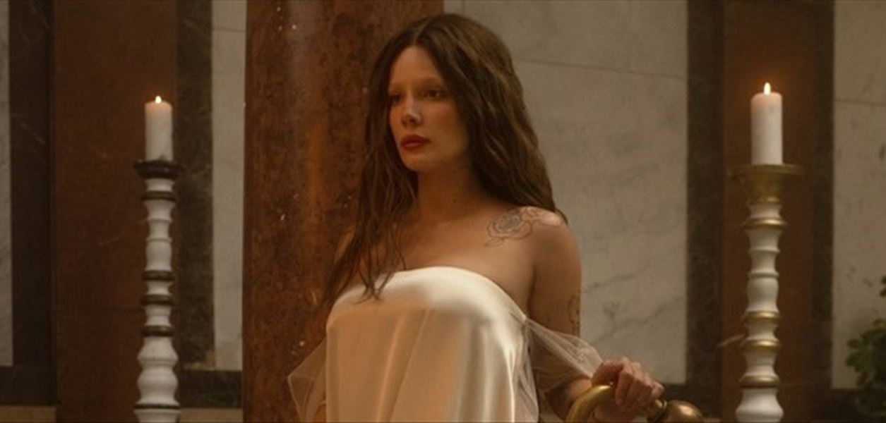 Холзи предлага нов поп-рок албум и филмово преживяване