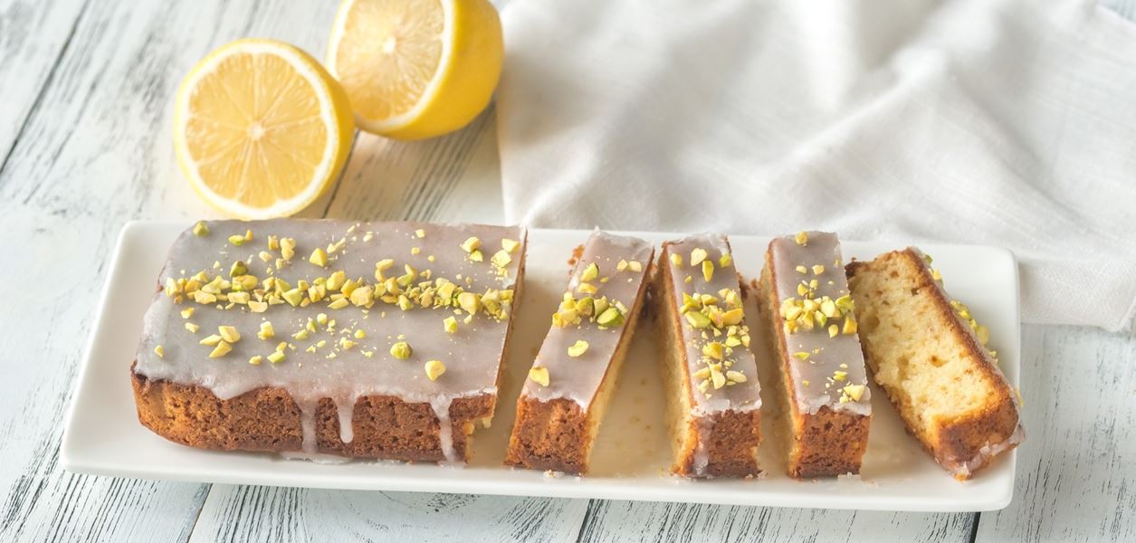 Сиропиран лимонов кейк с фростинг от маскарпоне