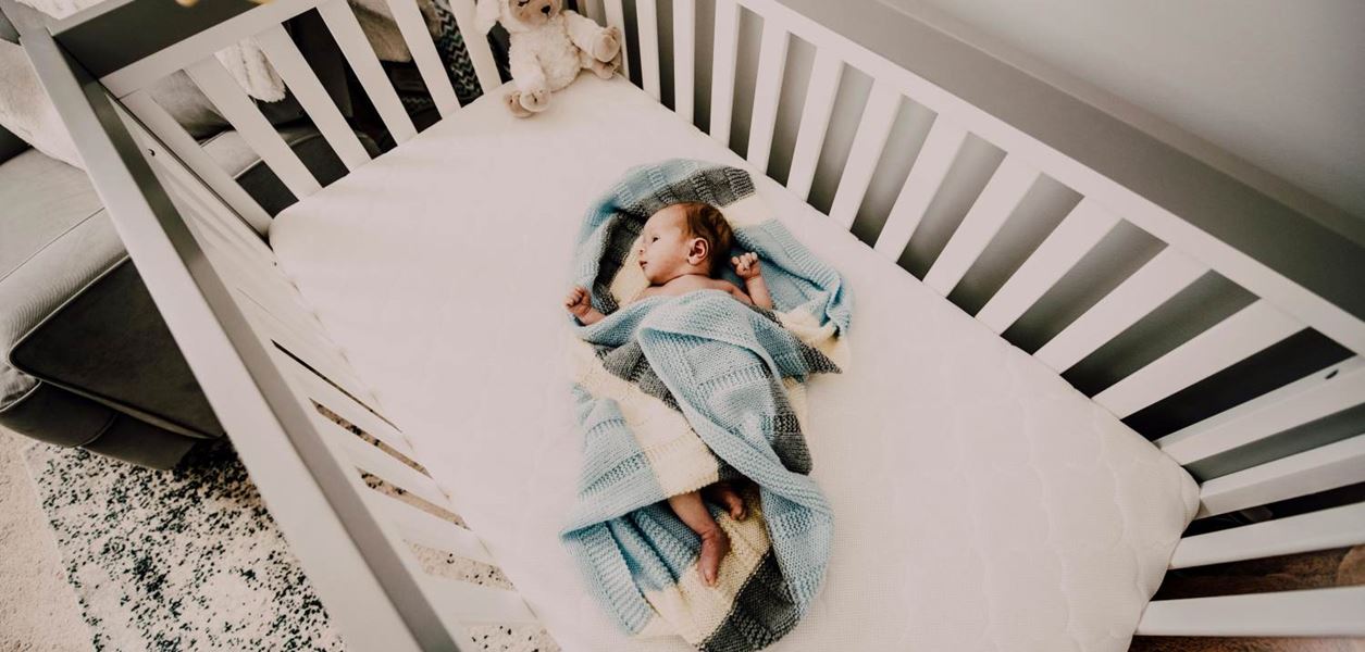 Списък с необходими бебешки стоки за подготовка на дома за новороденото