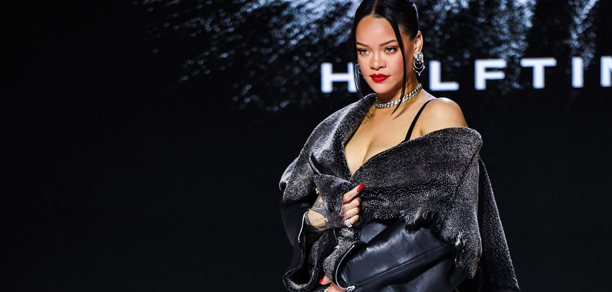 Риана е забравила рождения си ден заради Super Bowl