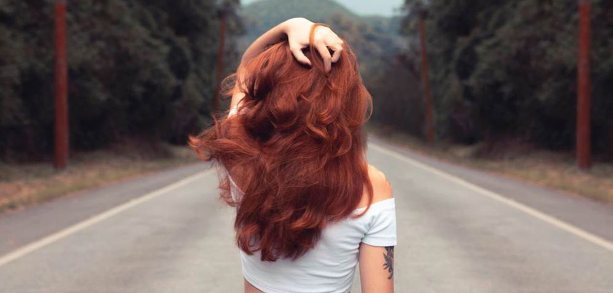 Помага ли терапията с червена светлина в борбата срещу косопада?