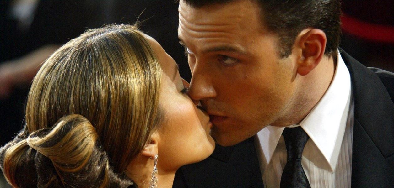 Целувката на Дженифър Лопес и Бен Афлек запали интернет