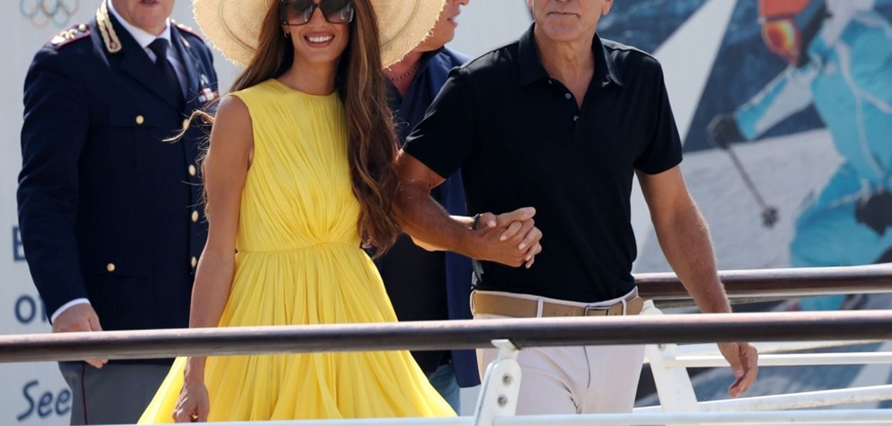 Амал Клуни и безупречният стил, който показа във Венеция