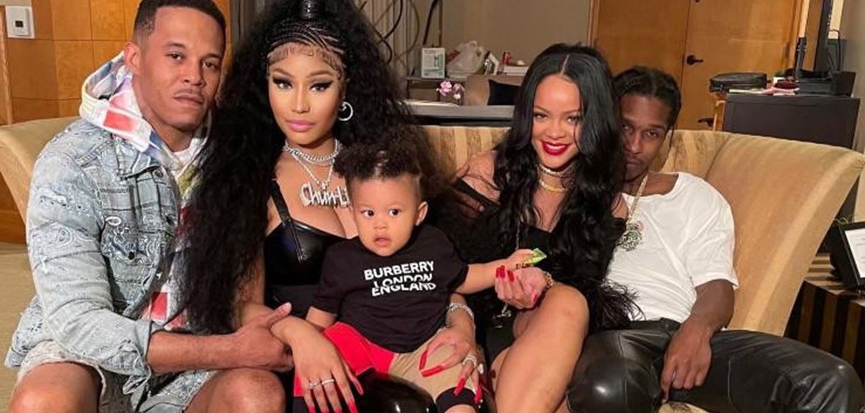 Social media взрив, Риана и Ники Минаж отново заедно