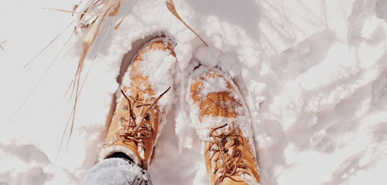 Кожени ботуши: как правилно да ги почистите от солта през зимата?