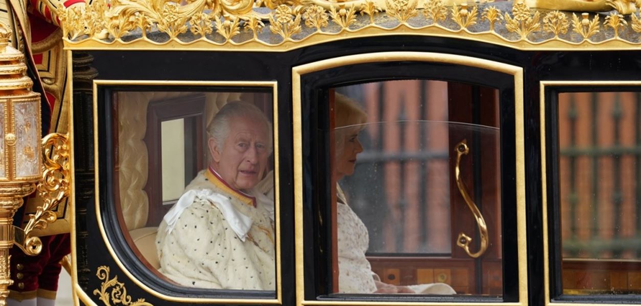 Чарлз III избра диамантена каляска за първата си обиколка