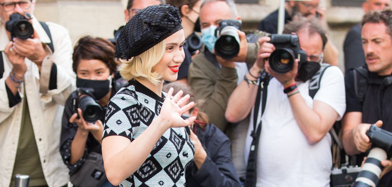 Прекрасната (френска) приказка на Мария Бакалова