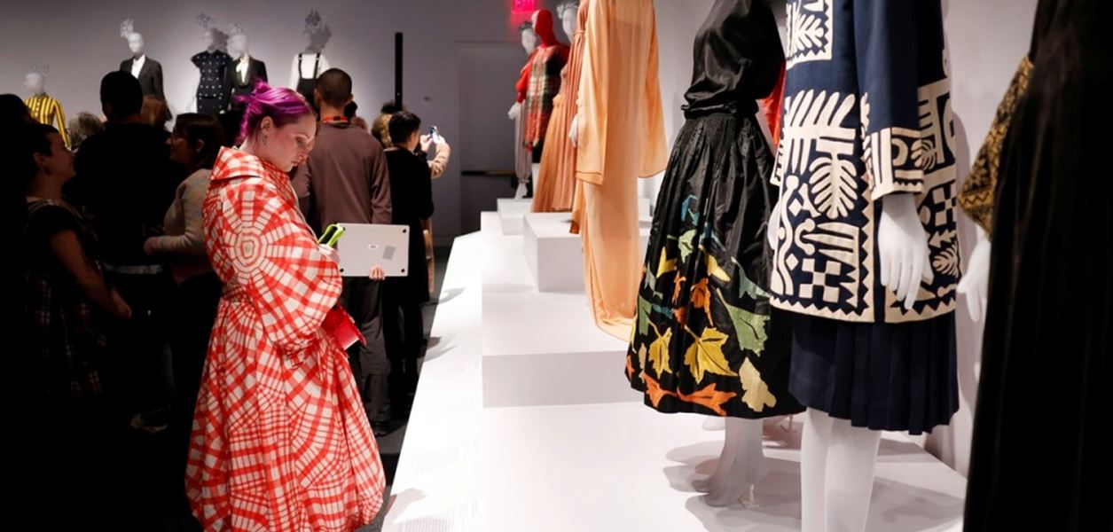 Музеят &quot;Метрополитън&quot; посвещава изложба модата, създадена от жени за жени