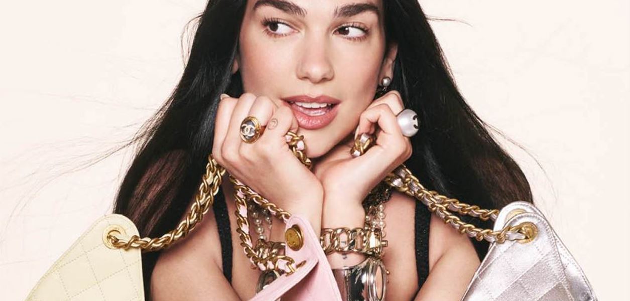 Дуа Липа е новото лице на CHANEL 25 в зашеметяваща кампания