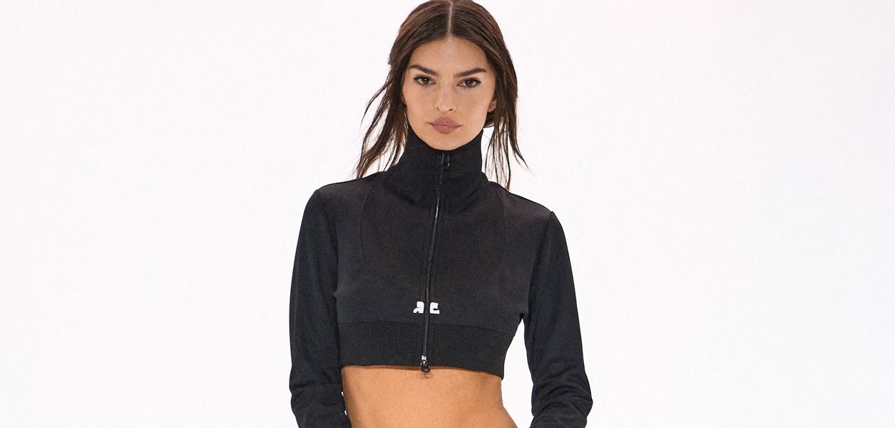 Емили Ратайковски съжалява, че има голи снимки в интернет