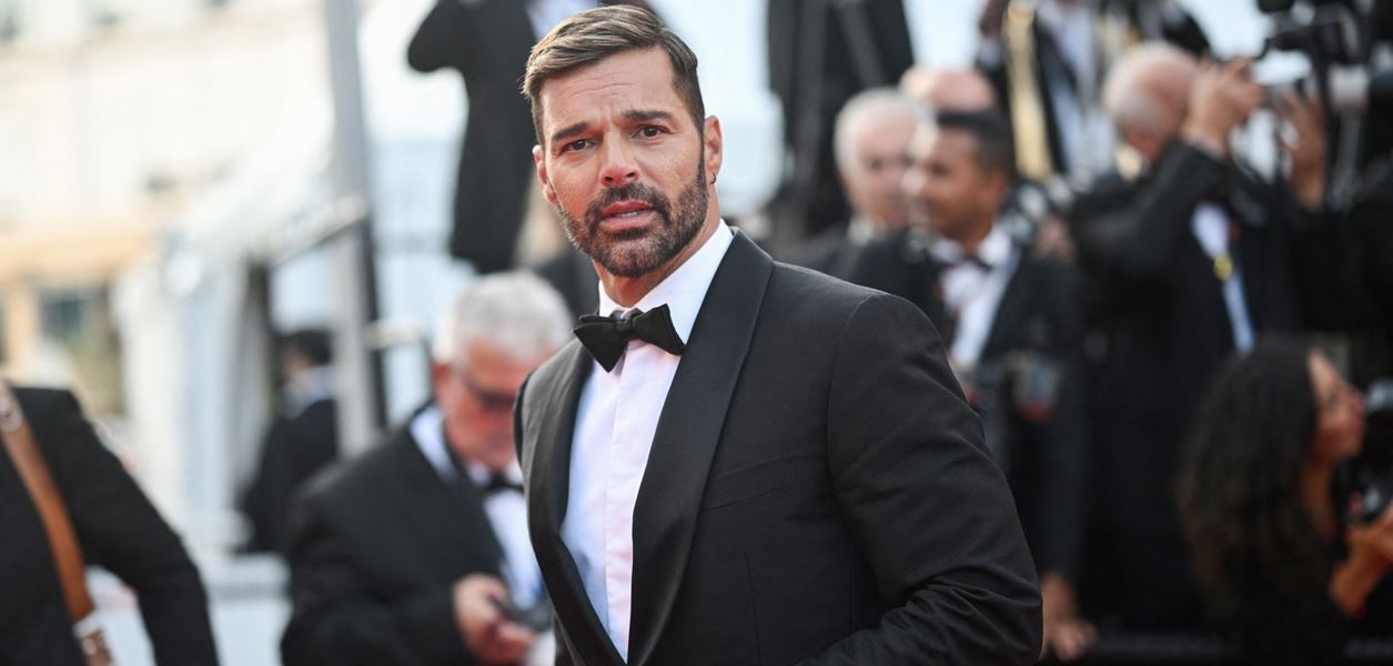 Племенникът на Рики Мартин го обвини в сексуално насилие