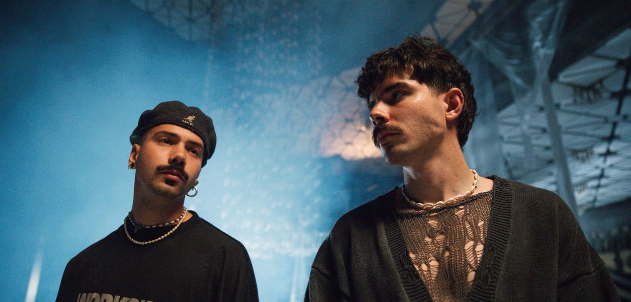 МОЛЕЦ представят първия сингъл от новия албум "Параклис"