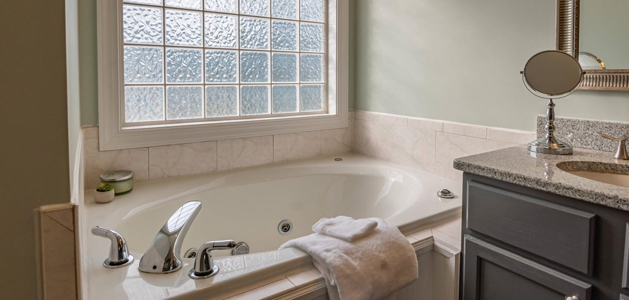 Направете банята си стилна и функционална